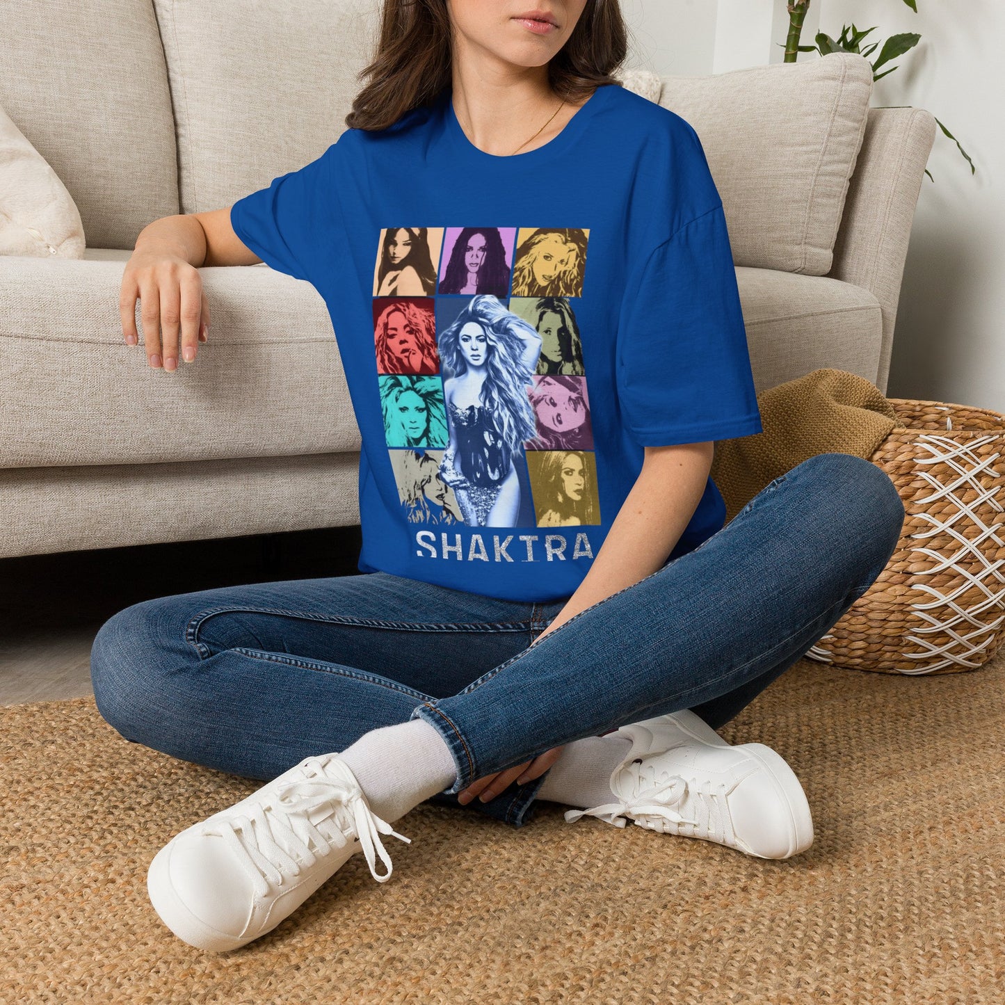 Camiseta Diosa del Pop Art — Camiseta con Retrato de Shakta Colorido