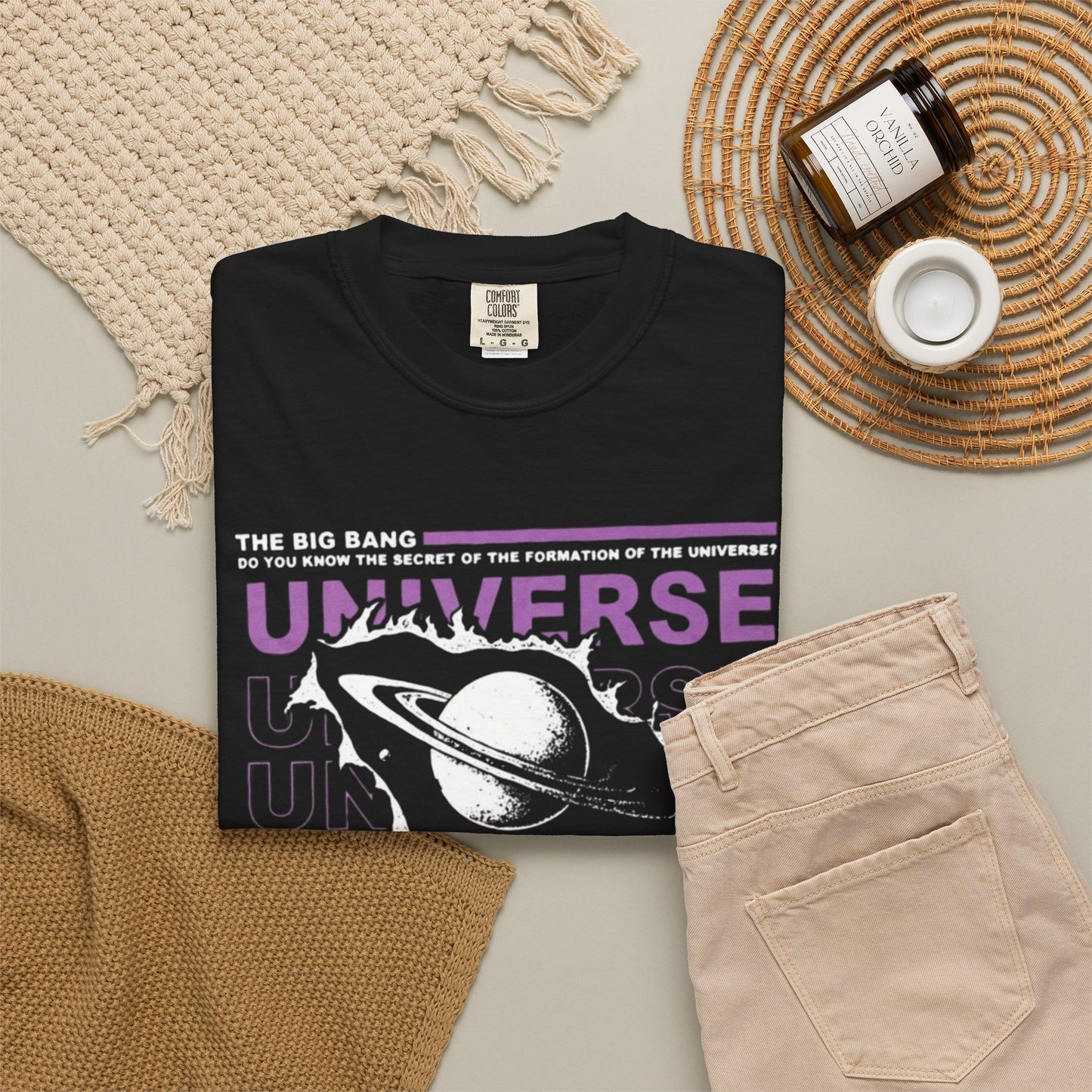 Universe Graphic T-Shirt — Retro Saturn Design with 'UNIVERSE' Text