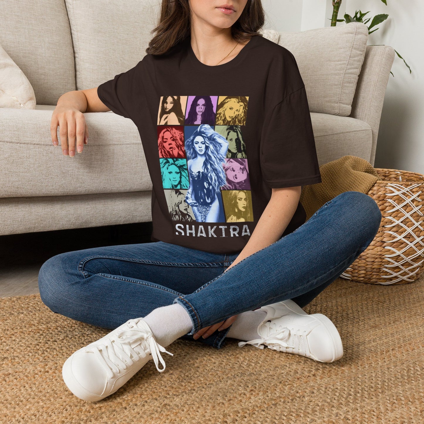 Camiseta Diosa del Pop Art — Camiseta con Retrato de Shakta Colorido