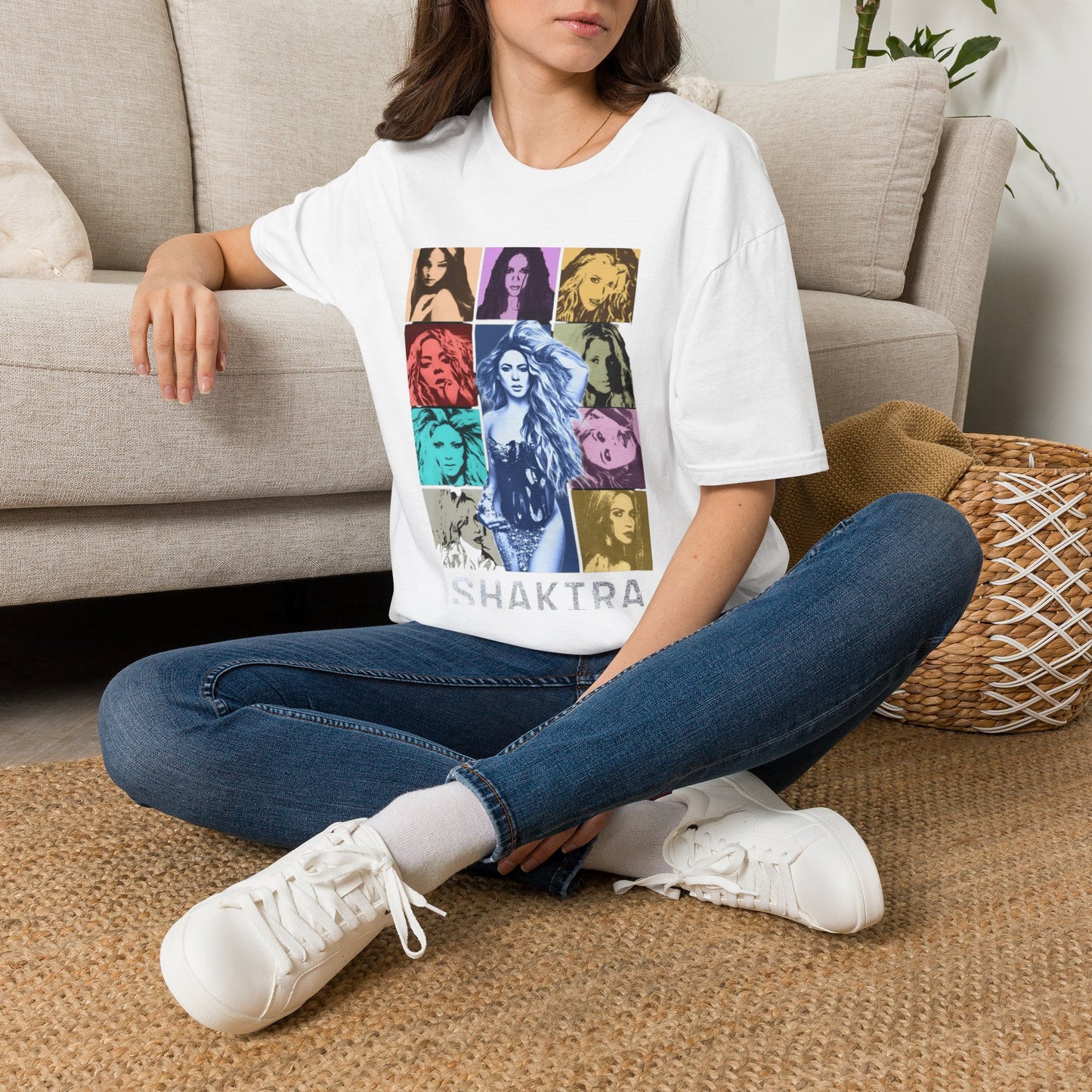 Camiseta Diosa del Pop Art — Camiseta con Retrato de Shakta Colorido